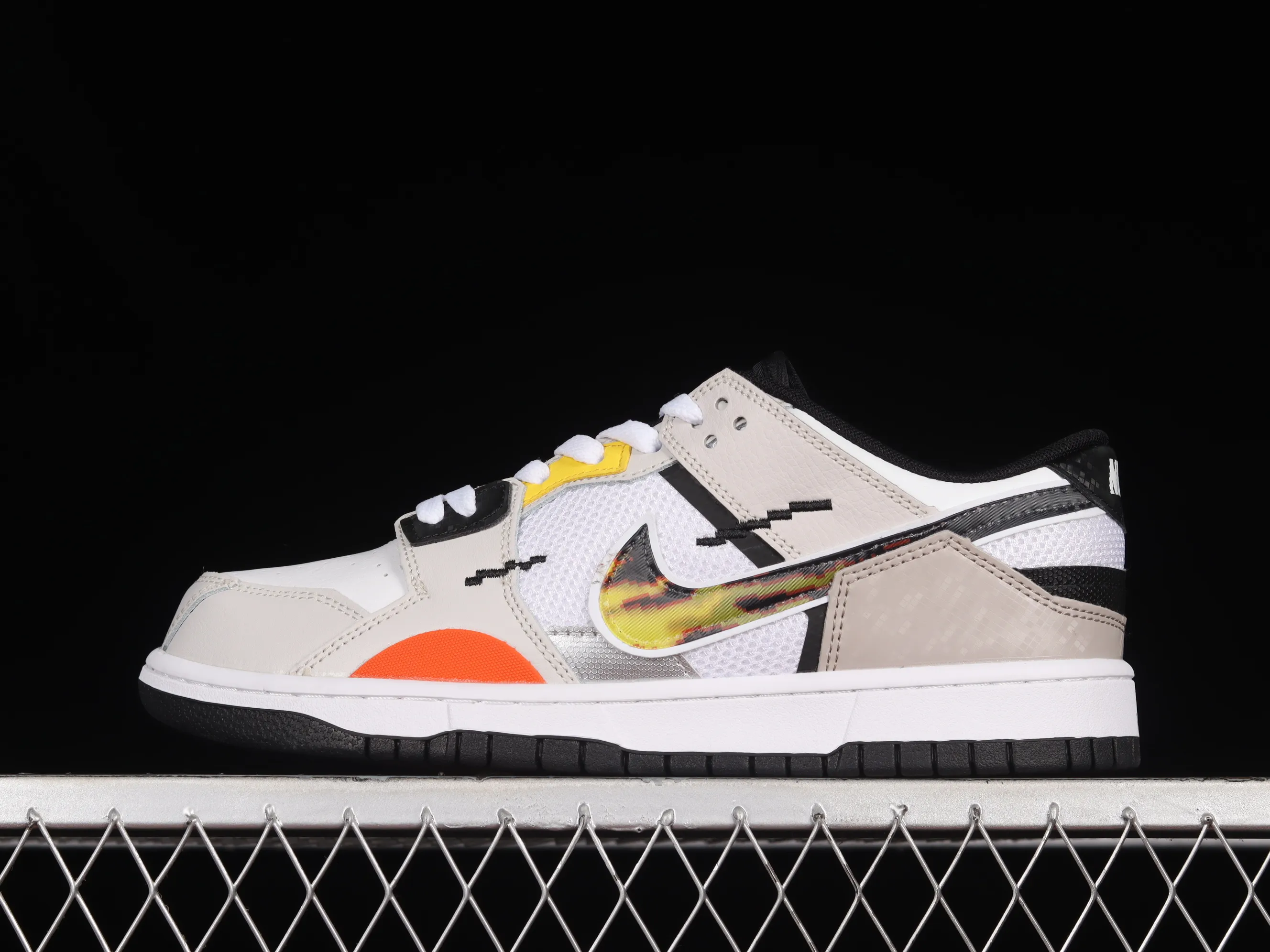 All categories Nk SB Dunk series Nk SB Dunk Low low-top skate shoes Nk Dunk Scrap stitching low-top skate shoes DX6058-101